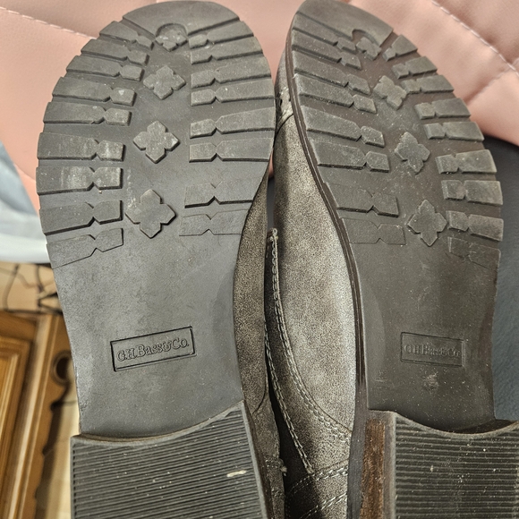 G.H. Bass & Co. Women's Gray Lace-Up Boots - Picture 7 of 7